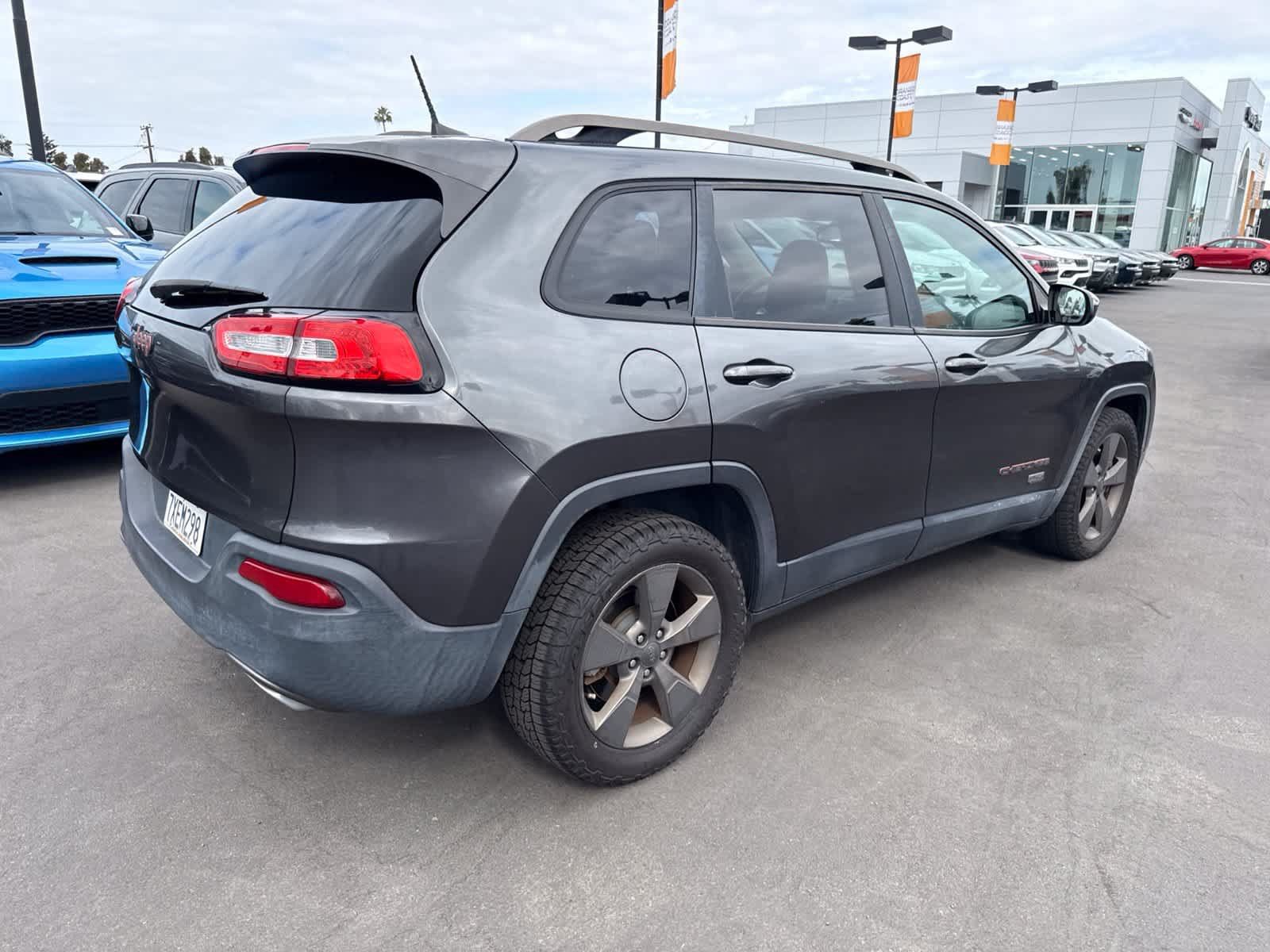 Used 2017 Jeep Cherokee 75th Anniversary FWD image 12