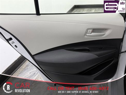 Used 2023 Toyota Corolla LE FWD image 27