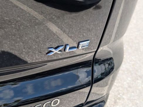 Used 2025 Toyota Crown Signia XLE image 11