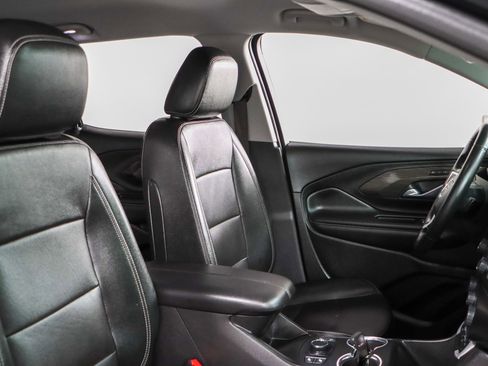 Used 2024 GMC Terrain SLT image 26