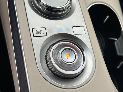 Used 2023 Genesis GV70 2.5T w/ Advanced Package image 23