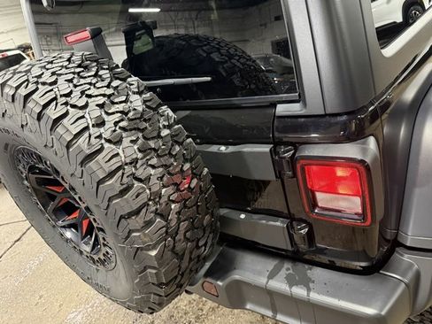 Used 2024 Jeep Wrangler Willys image 11