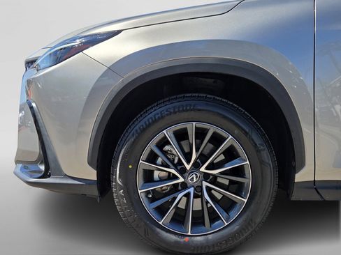 Used 2023 Lexus NX 250 FWD image 12