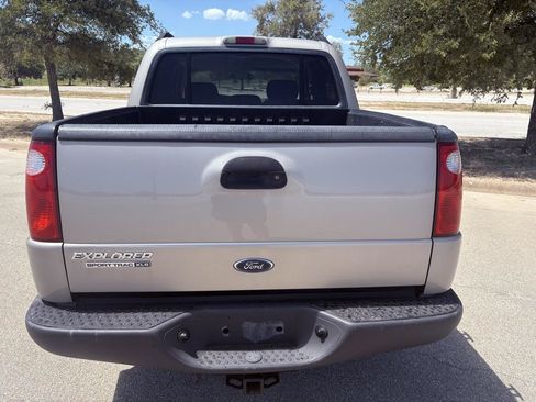 Used 2004 Ford Explorer Sport Trac 2WD image 13
