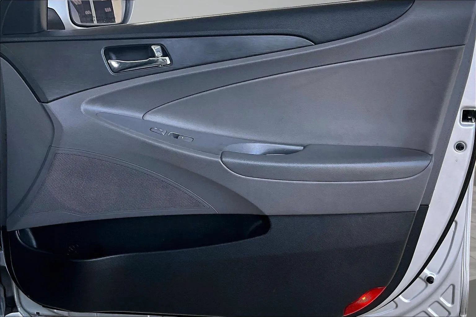 Used 2011 Hyundai Sonata SE FWD image 23