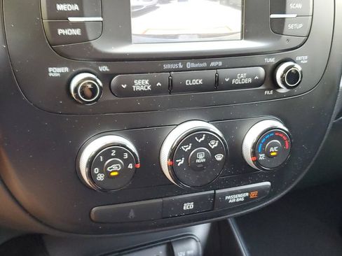 Used 2016 Kia Soul + w/ Designer's Package FWD image 29