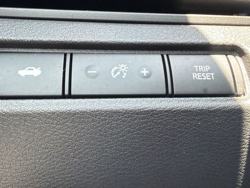 Certified 2025 Nissan Altima 2.5 S FWD image 14