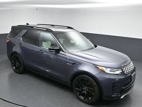 Used 2024 Land Rover Discovery Metropolitan Edition AWD/4WD image 46