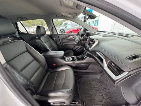 Used 2023 GMC Terrain SLT w/ Infotainment Package II image 15