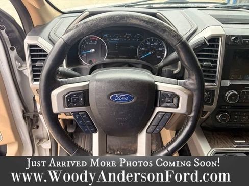 Used 2018 Ford F250 Lariat w/ Lariat Ultimate Package AWD/4WD image 12