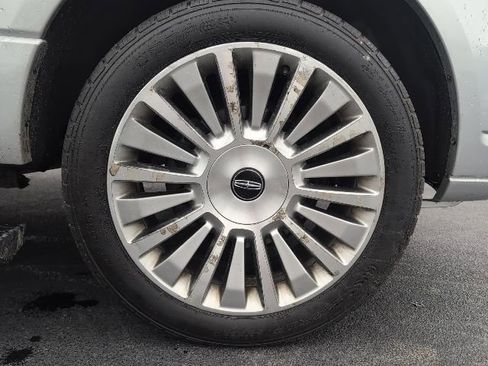 Used 2016 Lincoln Navigator Select AWD/4WD image 9
