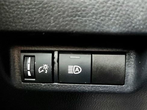 Certified 2021 Toyota RAV4 XLE image 40