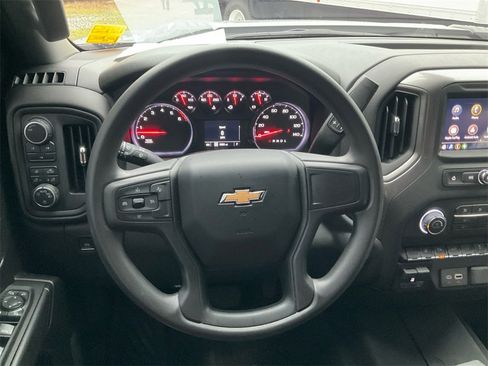 Used 2025 Chevrolet Silverado 2500 Custom w/ Custom Value Package image 19