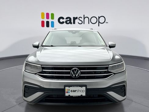 Used 2024 Volkswagen Tiguan SE AWD/4WD image 8