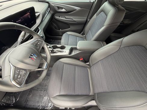 Used 2024 Buick Envista Preferred w/ Convenience I Package FWD image 13