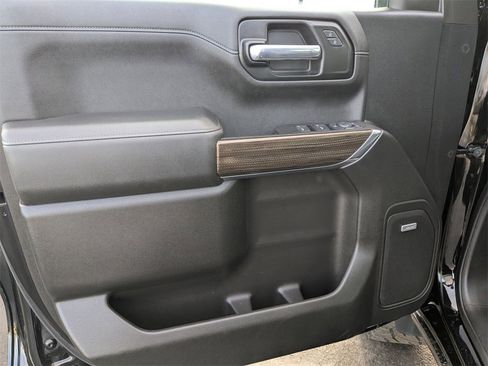 Certified 2021 Chevrolet Silverado 1500 LT Trail Boss w/ Convenience Package II image 10