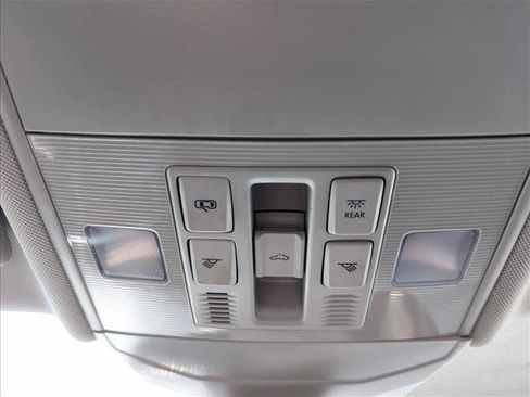 Used 2023 Volkswagen Jetta SE FWD image 16