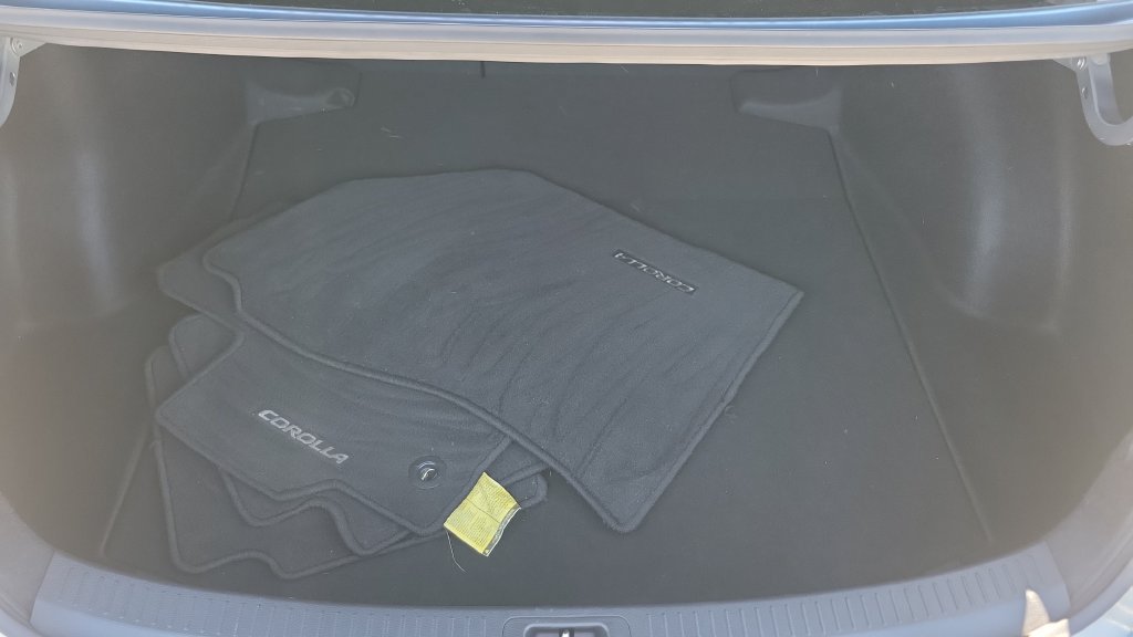 Certified 2023 Toyota Corolla LE FWD image 9