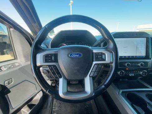 Used 2022 Ford F350 Platinum image 16