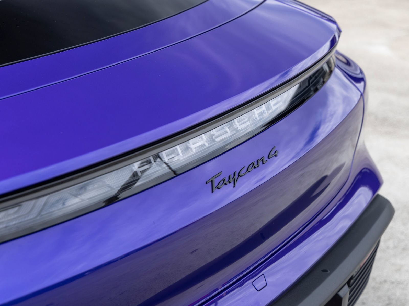 Certified 2025 Porsche Taycan AWD/4WD image 19