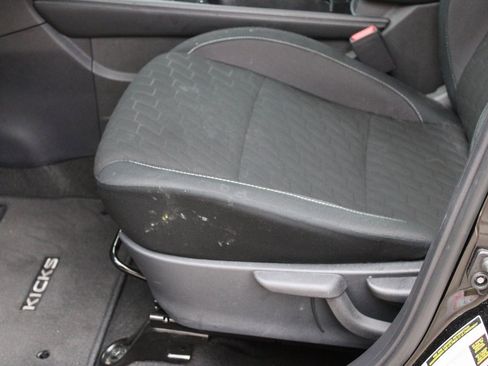 Certified 2024 Nissan Kicks SV image 14