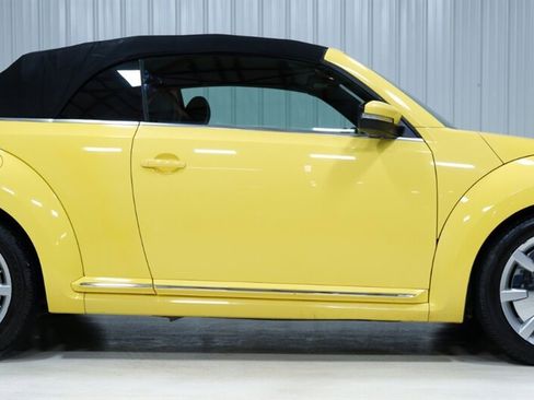 Used 2013 Volkswagen Beetle 2.5 image 10