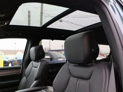 New 2026 Jeep Grand Wagoneer Limited image 28