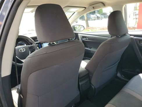 Used 2017 Toyota Corolla LE FWD image 11