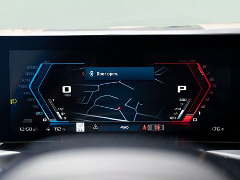 Used 2025 BMW M3 Competition AWD/4WD image 33