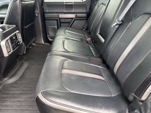 Used 2018 Ford F150 Platinum w/ Equipment Group 701A Luxury AWD/4WD image 18