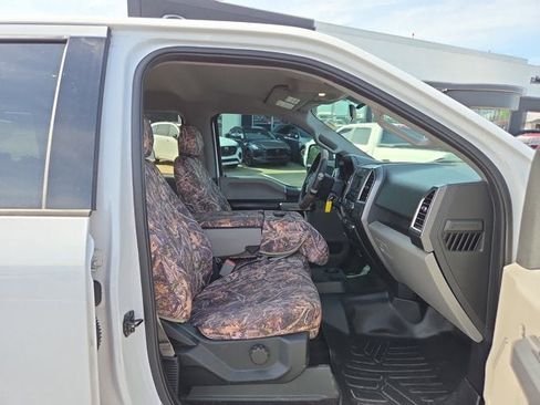 Used 2016 Ford F150 XLT AWD/4WD image 14