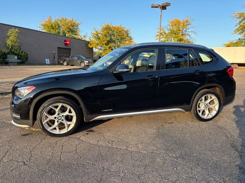 Used 2015 BMW X1 xDrive28i image 1