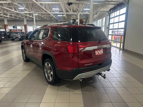 Used 2019 GMC Acadia SLT AWD/4WD image 3