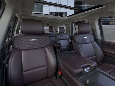 New 2025 Ford Expedition Platinum w/ Platinum Ultimate Package image 10