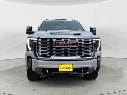 Used 2024 GMC Sierra 2500 Denali w/ Denali Reserve Package AWD/4WD image 2