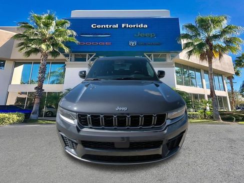 New 2026 Jeep Grand Cherokee Limited RWD image 3