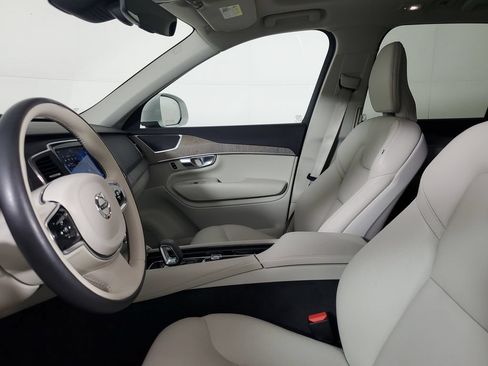 Used 2023 Volvo XC90 B6 Core w/ Protection Package Premier AWD/4WD image 24