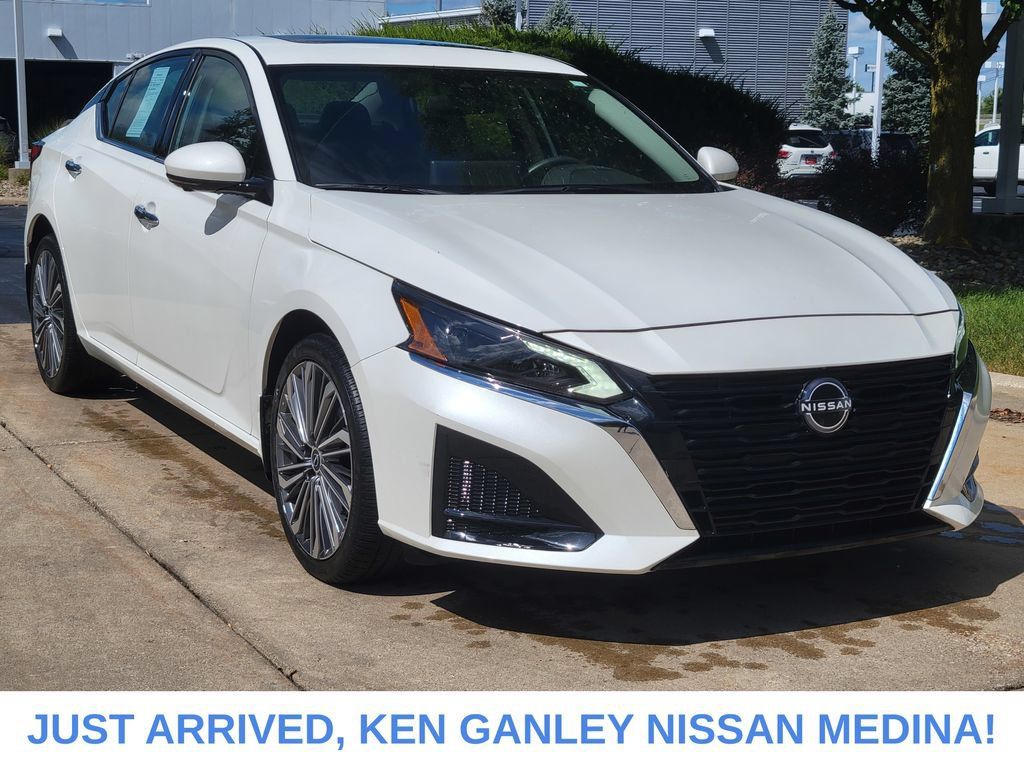 Certified 2024 Nissan Altima 2.5 SL AWD/4WD image 1