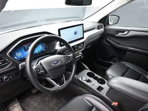 Used 2024 Ford Escape Platinum AWD/4WD image 14