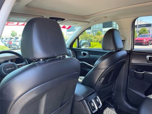 Used 2025 Kia Sorento S w/ Panoramic Sunroof Package FWD image 26