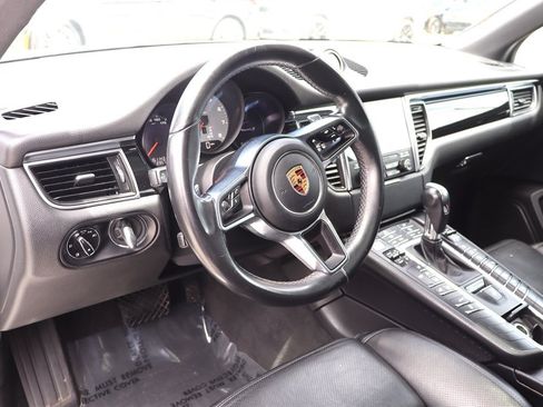 Used 2017 Porsche Macan S AWD/4WD image 18