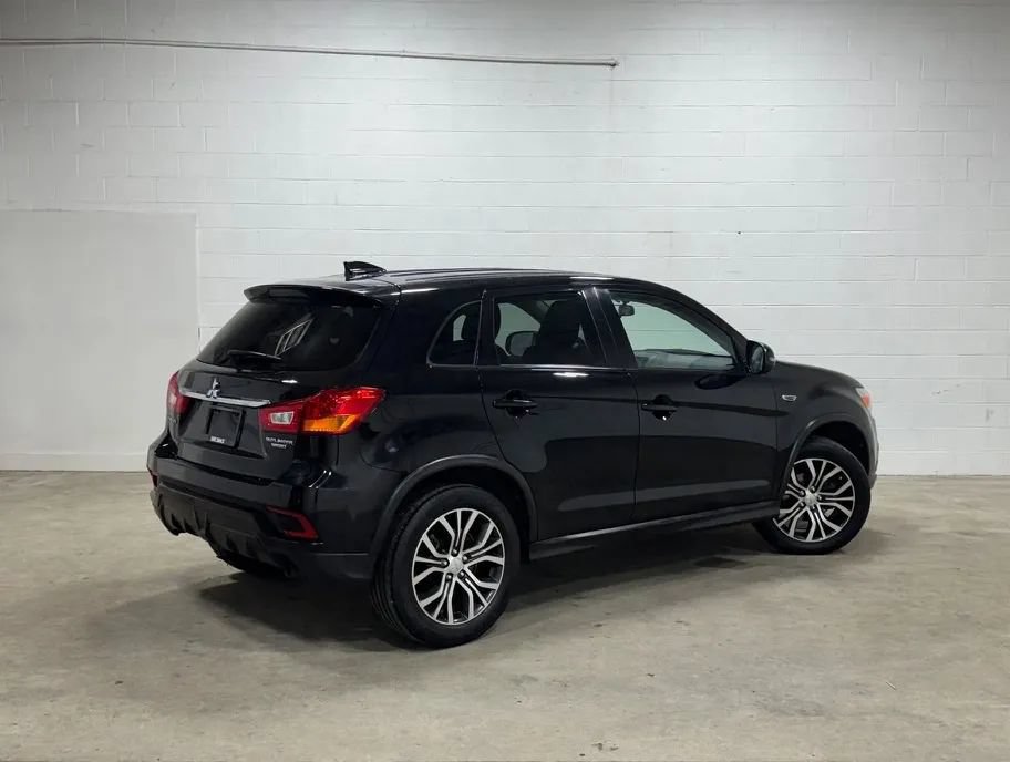 Used 2019 Mitsubishi Outlander Sport ES FWD image 3