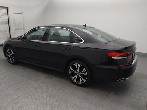 Used 2022 Volkswagen Passat 2.0T SE FWD image 3