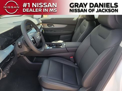 New 2025 Nissan Murano SL image 8