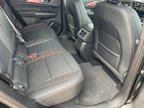 Used 2025 Chevrolet Equinox EV RS FWD image 33