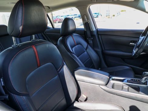 Used 2024 Nissan Sentra SR w/ SR Premium Package FWD image 20