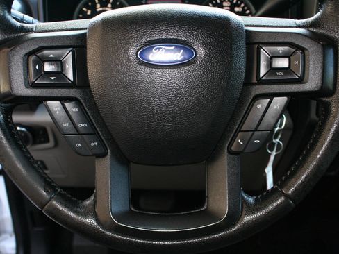 Used 2015 Ford F150 XLT w/ Equipment Group 301A Mid AWD/4WD image 18