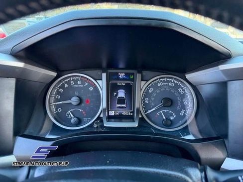 Used 2021 Toyota Tacoma SR5 image 40