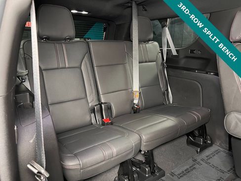 Used 2024 Chevrolet Suburban RST w/ Luxury Package image 14