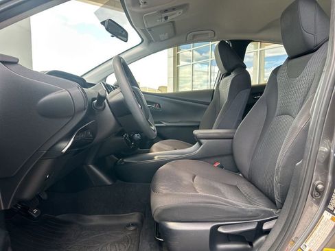 Used 2016 Toyota Prius Two FWD image 8